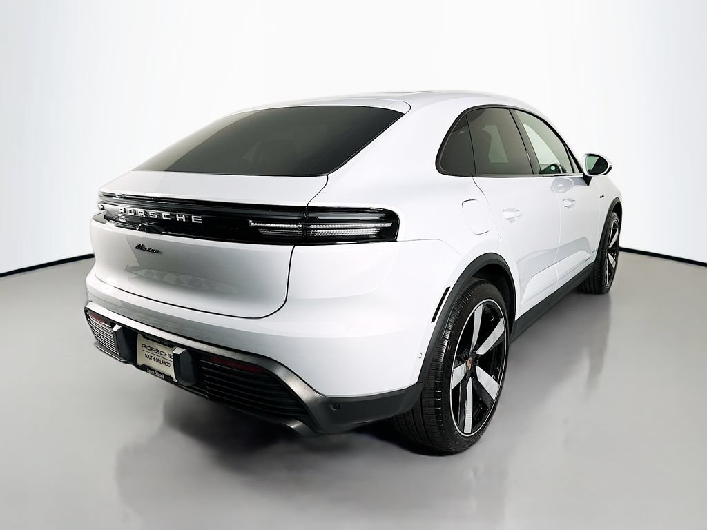 Certified 2025 Porsche Macan Electric RWD image 9