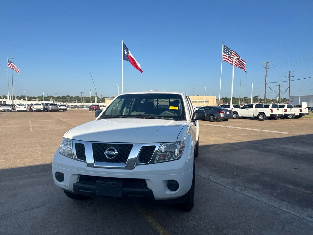 Used 2016 Nissan Frontier SV RWD image 5