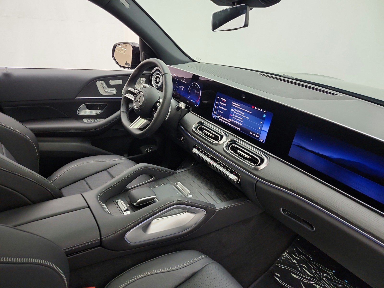 New 2027 Mercedes-Benz GLS 450 4MATIC image 13