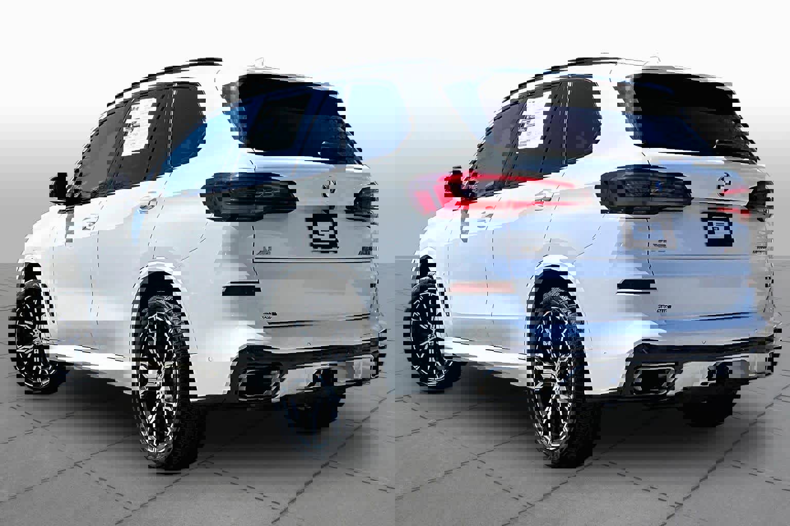 Used 2021 BMW X5 M50i w/ Premium Package image 12