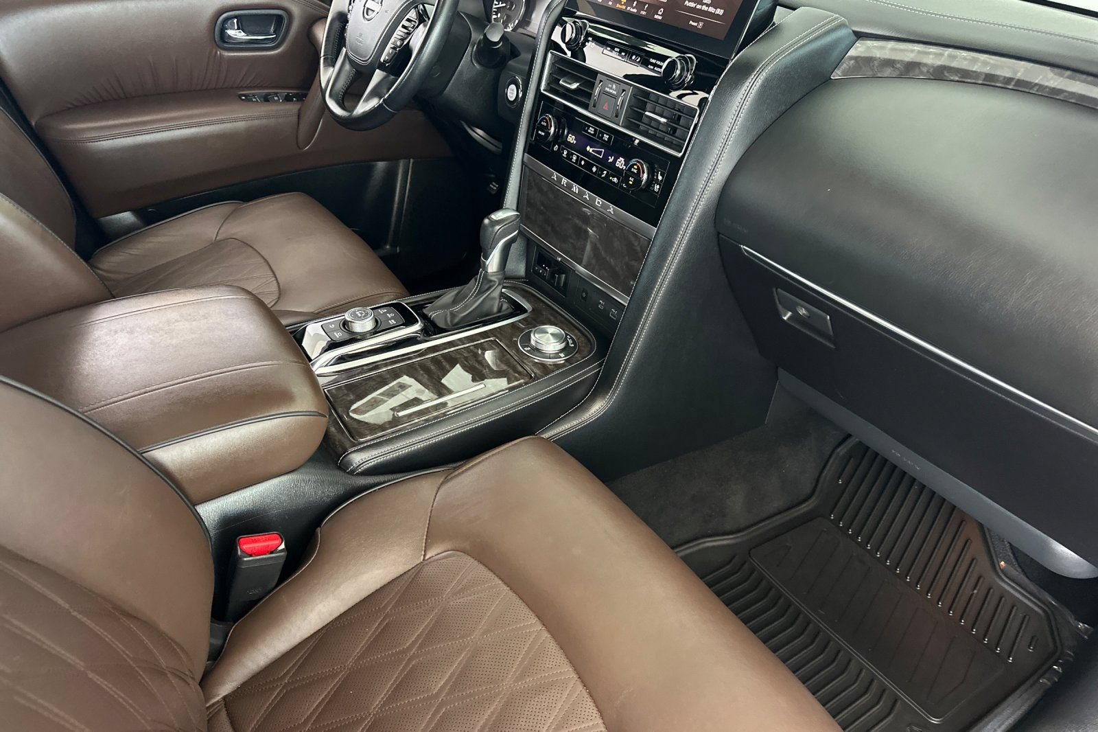 Used 2023 Nissan Armada Platinum w/ Captain's Chairs Package AWD/4WD image 21