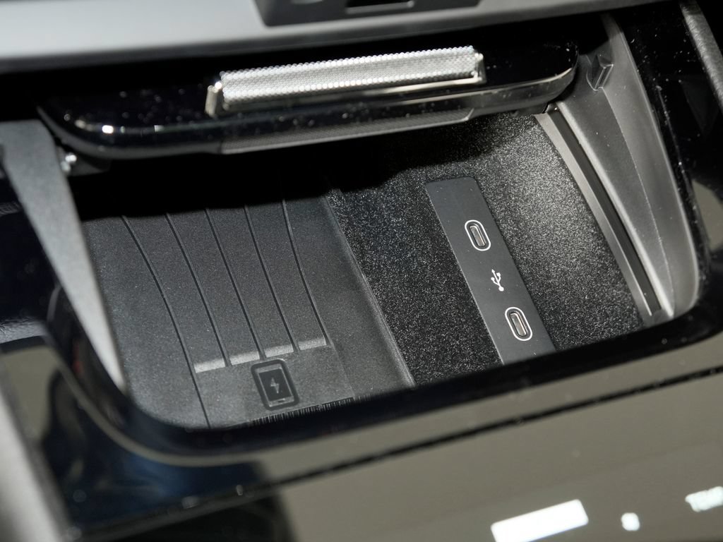 New 2026 Porsche Cayenne Coupe AWD/4WD image 31
