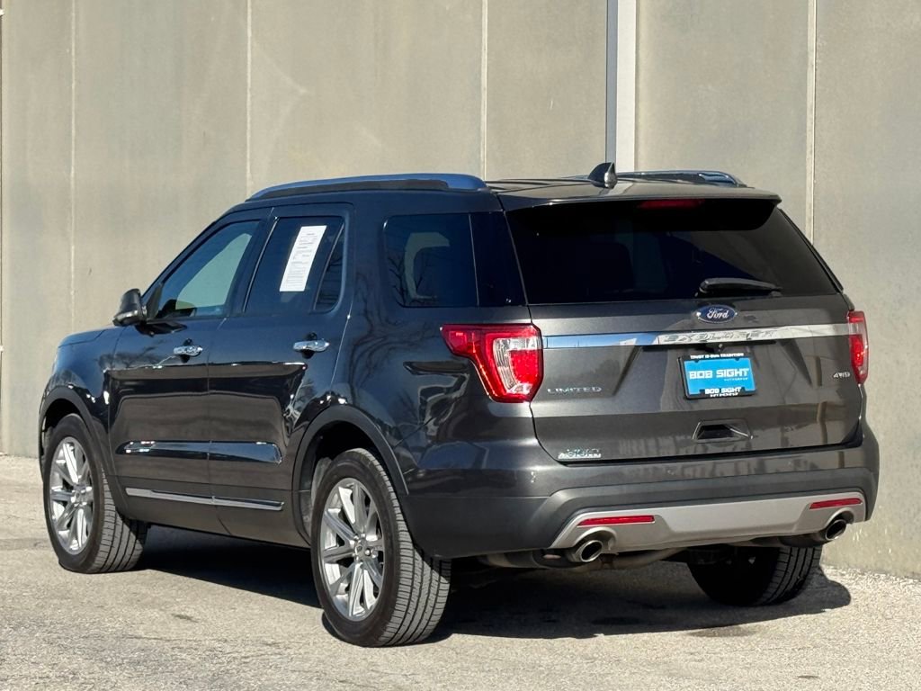 Used 2017 Ford Explorer Limited image 32