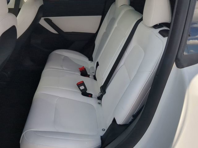 Used 2022 Tesla Model Y Performance AWD/4WD image 17