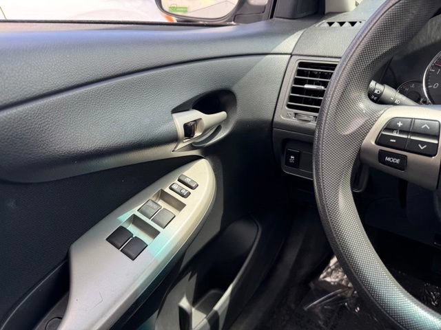 Used 2011 Toyota Corolla S FWD image 27