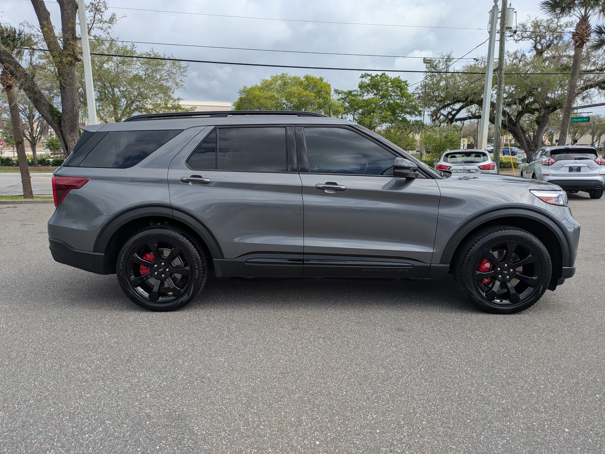 Used 2021 Ford Explorer ST w/ Equipment Group 401A image 3