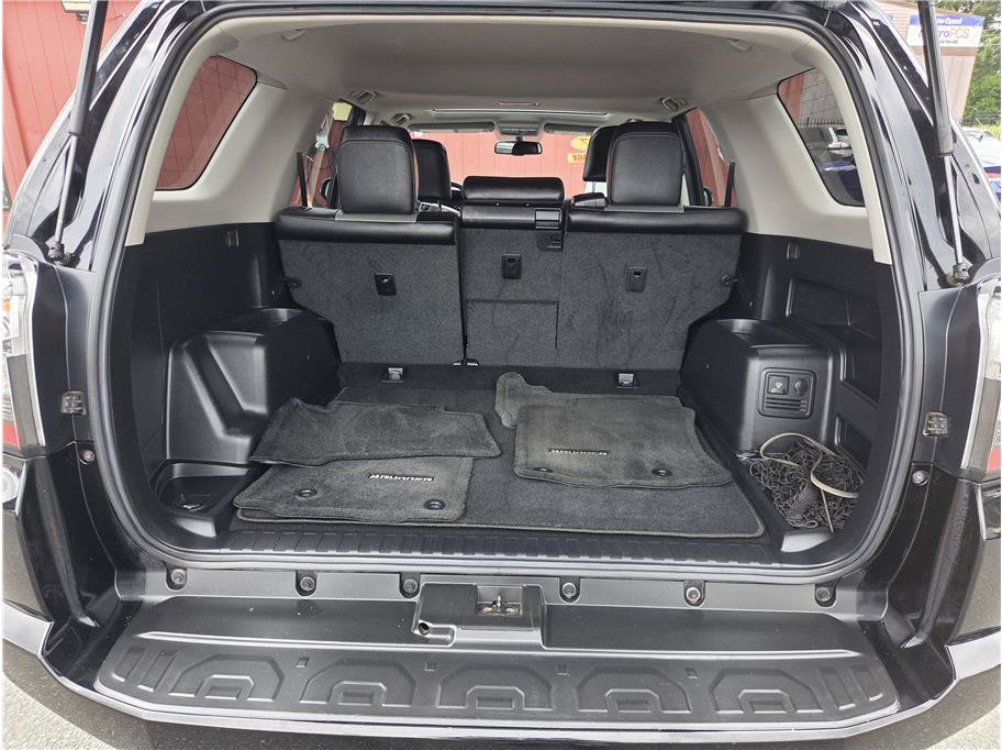 Used 2017 Toyota 4Runner SR5 Premium AWD/4WD image 28