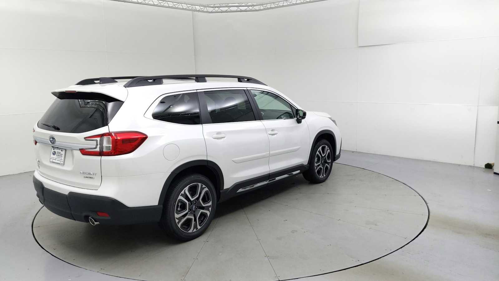 New 2025 Subaru Ascent Limited w/ Popular Package #2 image 10