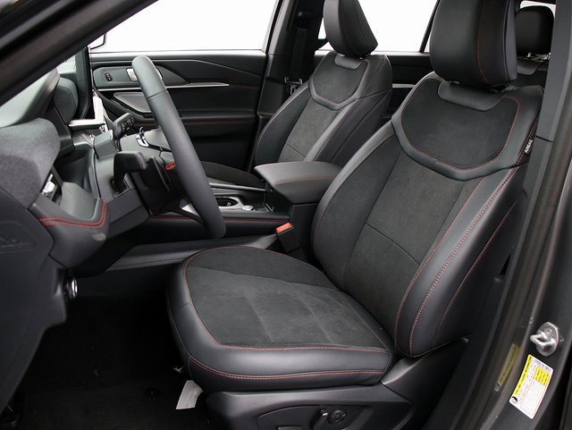 New 2026 Ford Explorer ST image 9