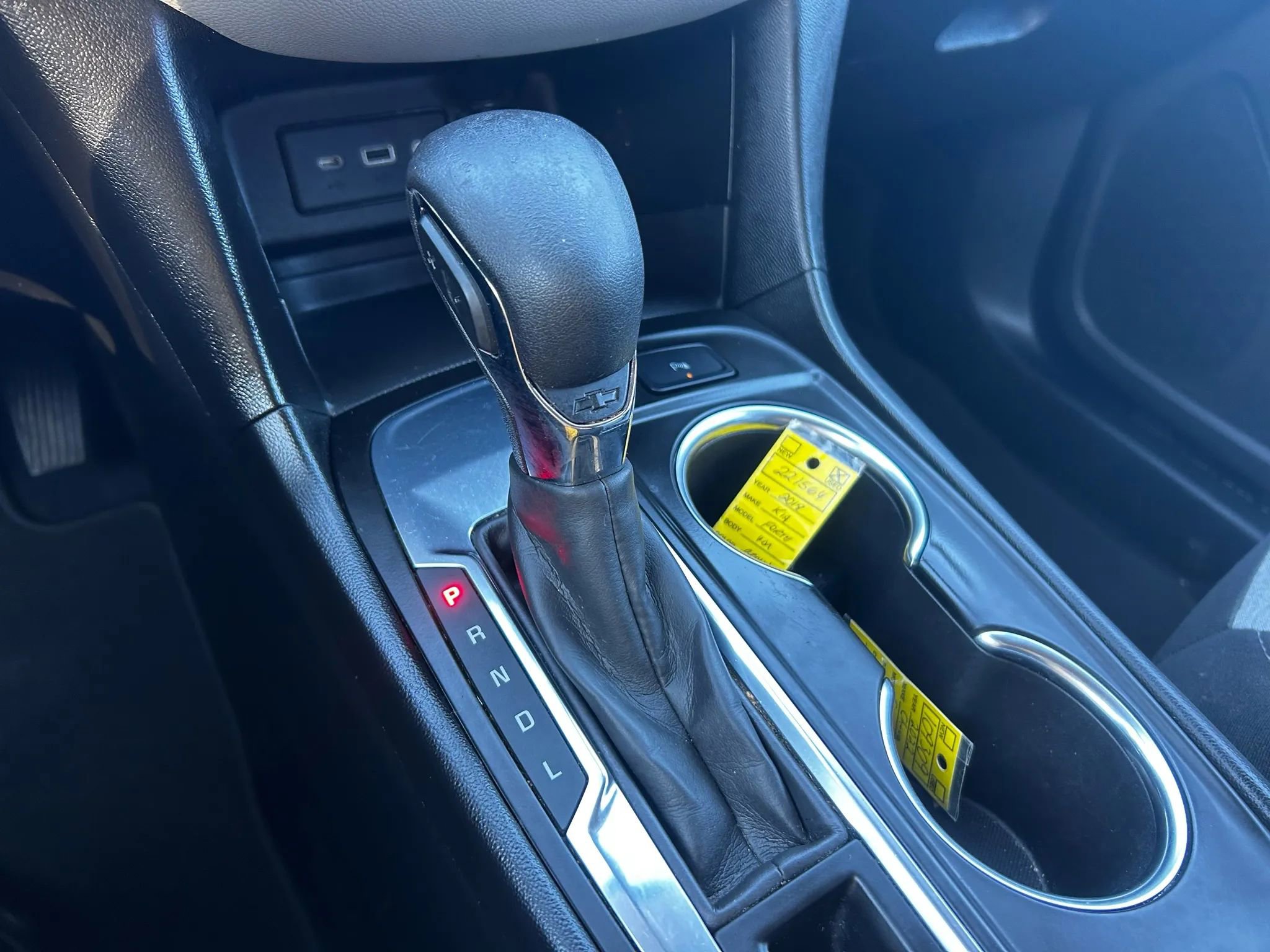 Used 2022 Chevrolet Equinox LT w/ Driver Convenience Package image 16