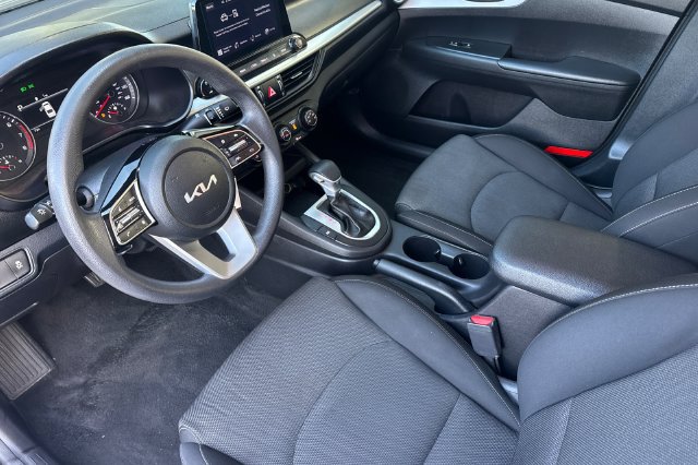 Certified 2022 Kia Forte LXS FWD image 12