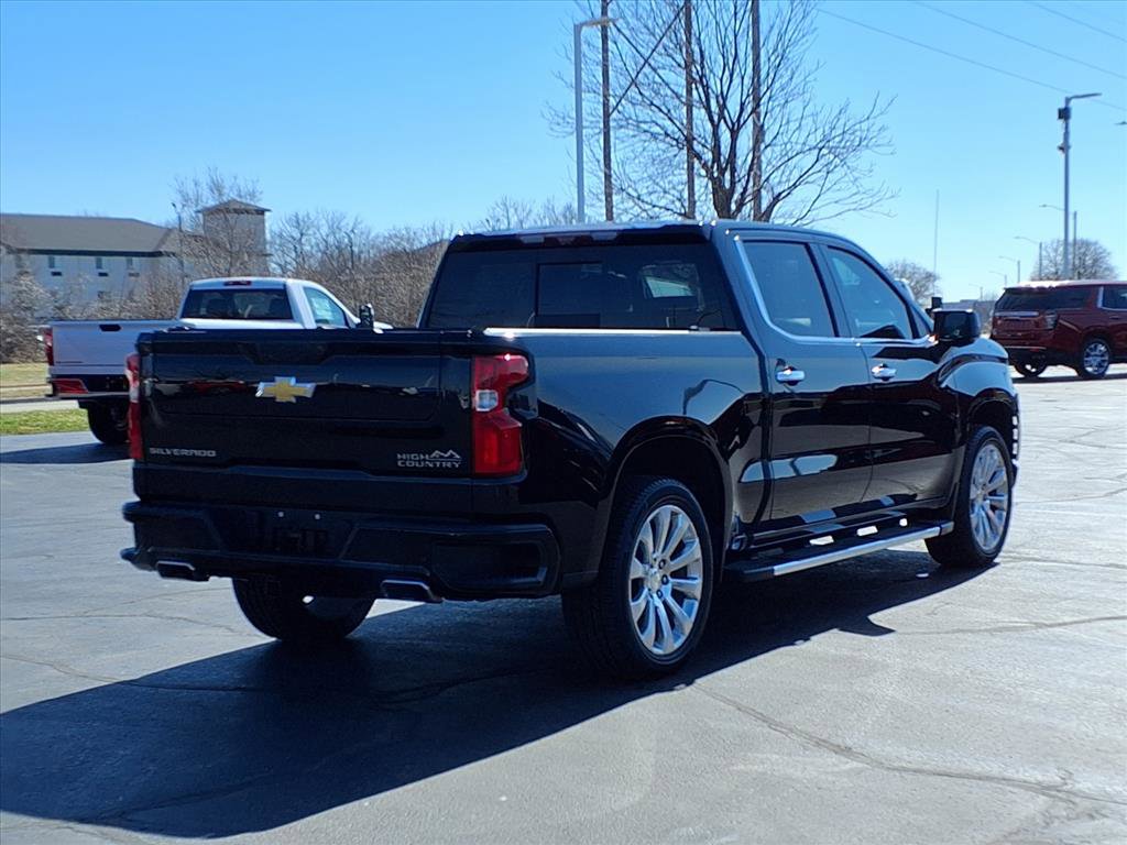 Used 2021 Chevrolet Silverado 1500 High Country w/ Technology Package image 3