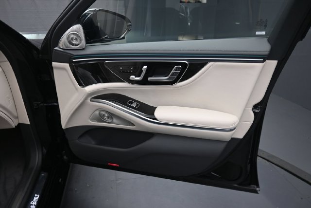 New 2027 Mercedes-Benz S 500 4MATIC image 32