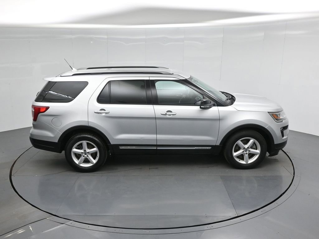 Certified 2018 Ford Explorer XLT w/ Equipment Group 202A image 40