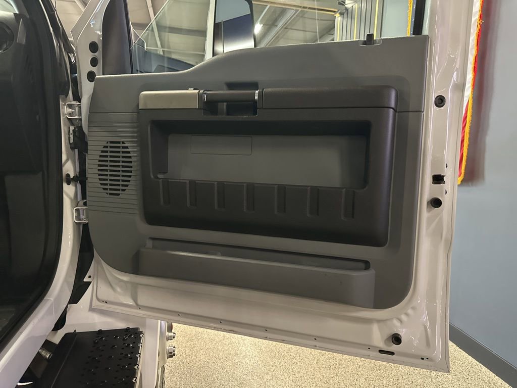 Used 2021 Ford F750 2WD Regular Cab Super Duty image 9