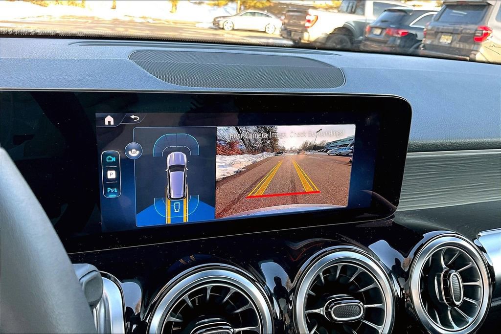 Used 2026 Mercedes-Benz GLB 250 4MATIC image 23