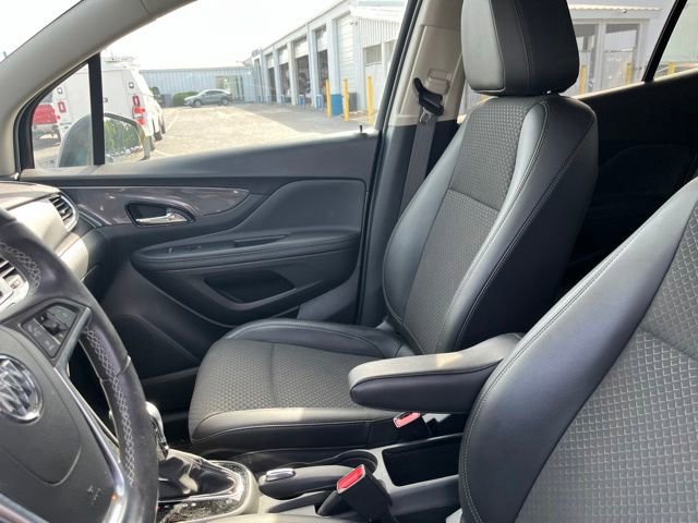 Used 2022 Buick Encore Preferred w/ Safety Package AWD/4WD image 9