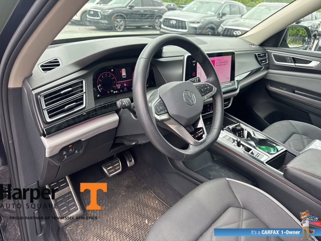 Used 2024 Volkswagen Atlas Peak Edition SE AWD/4WD image 14