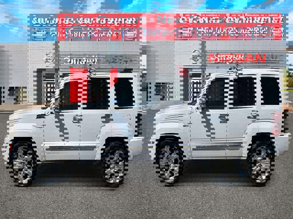 Used 2012 Jeep Liberty Limited Jet w/ Comfort/Convenience Group image 4