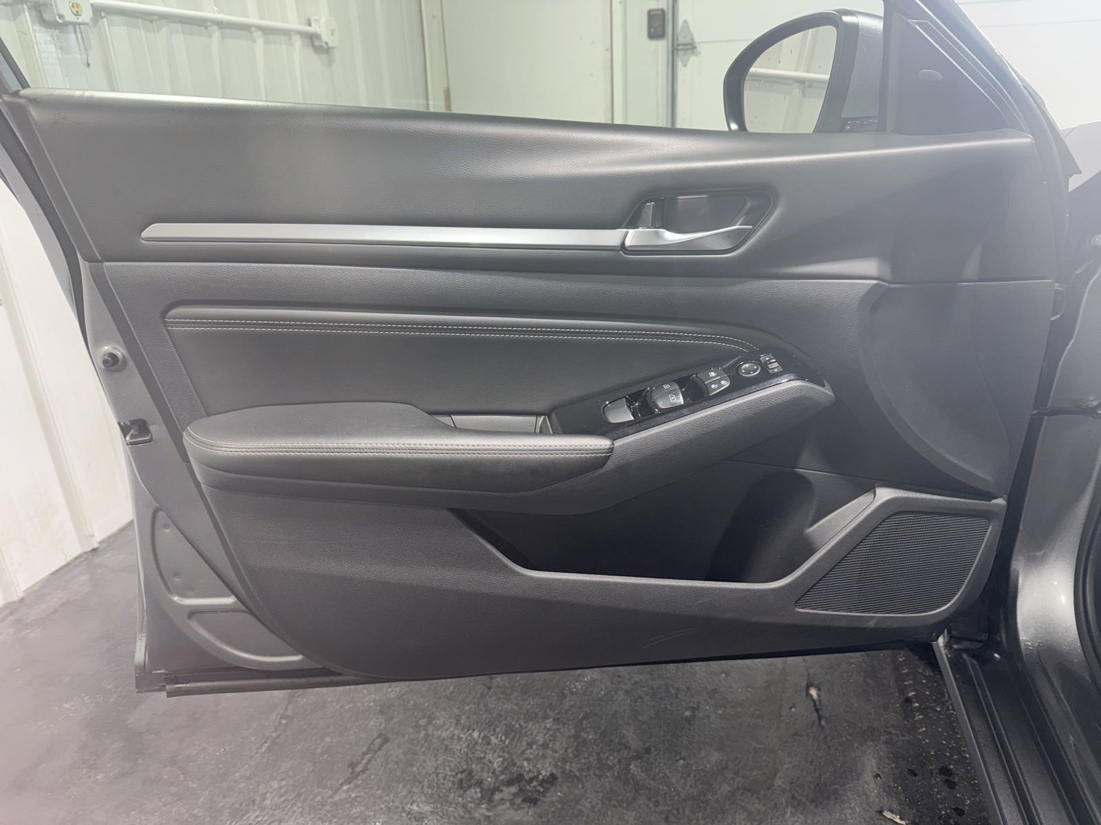 Used 2020 Nissan Altima 2.5 SV image 18