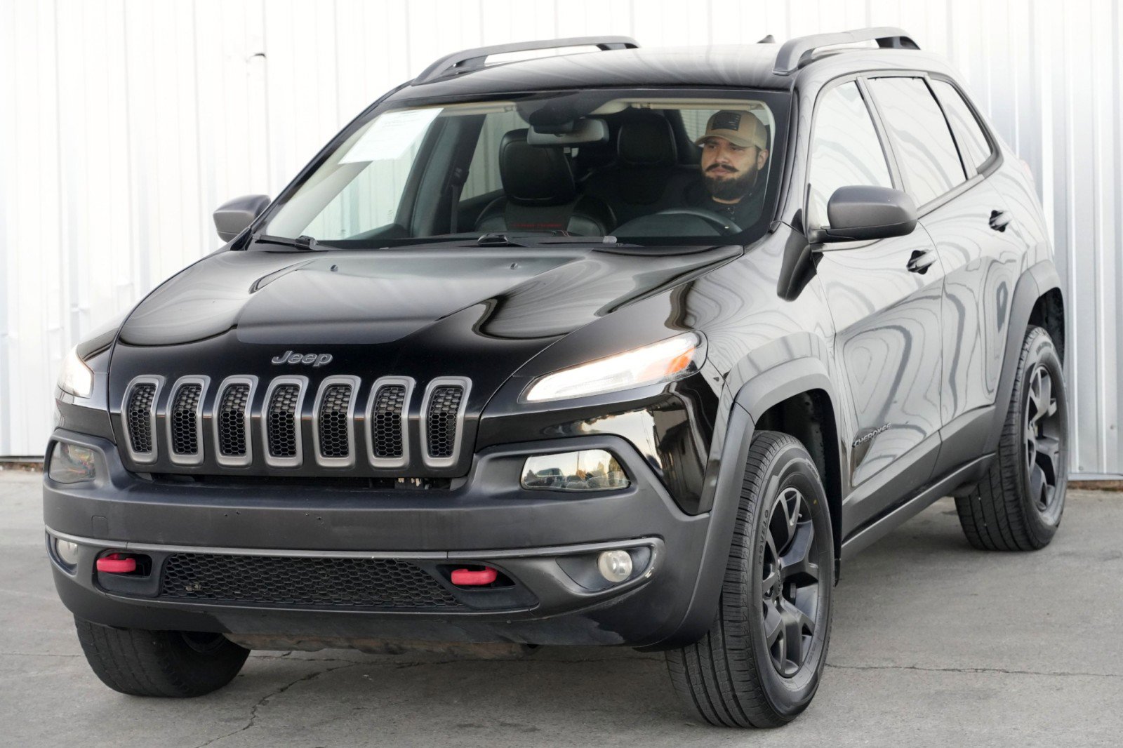Used 2017 Jeep Cherokee Trailhawk w/ Cold Weather Group image 44