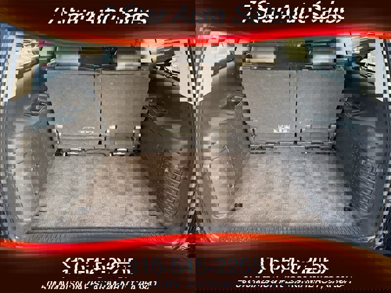 Used 2014 GMC Yukon XL SLT image 16