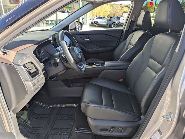 Used 2023 Nissan Rogue SL w/ SL Premium Package image 8