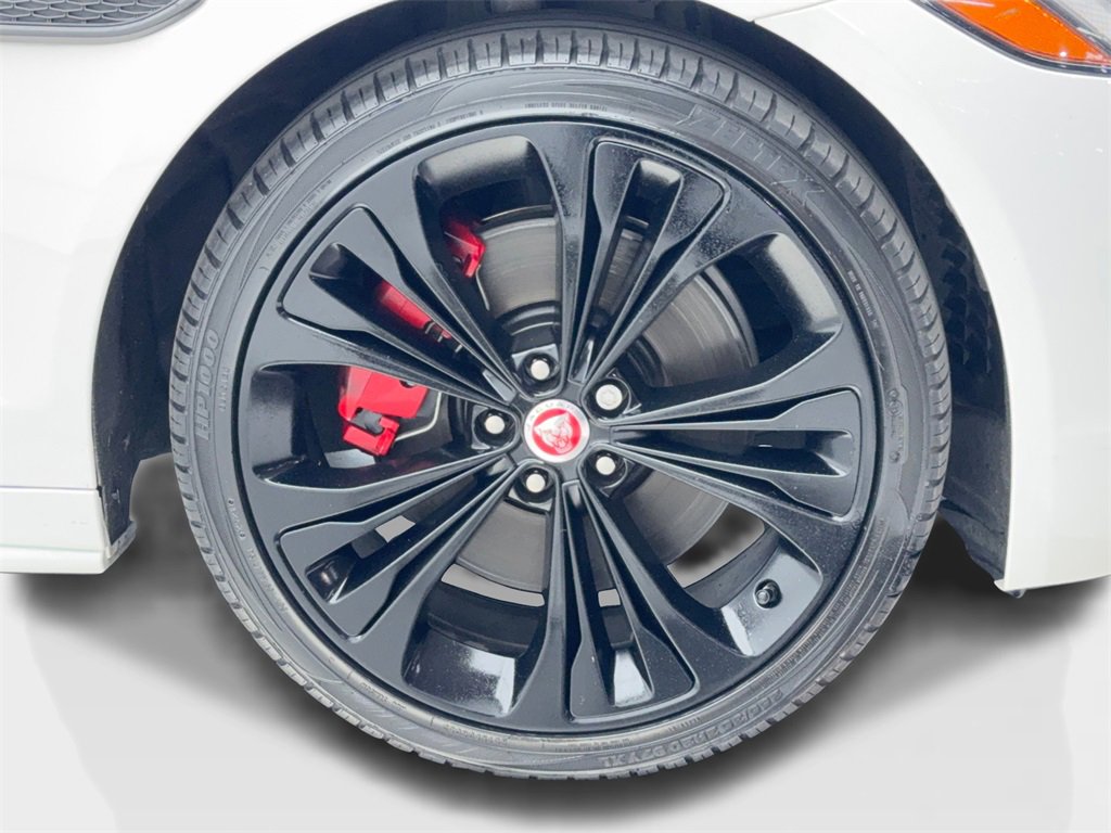 Used 2022 Jaguar XF R-Dynamic SE image 55