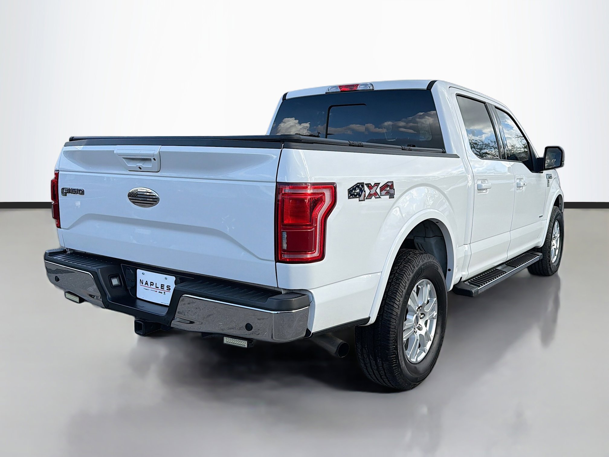 Used 2017 Ford F150 Lariat w/ Equipment Group 501A Mid image 3