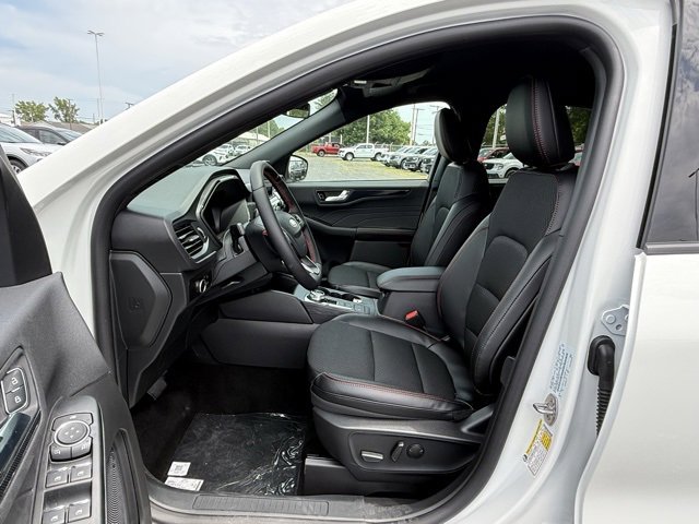 New 2025 Ford Escape ST-Line w/ Cold Weather Package image 13