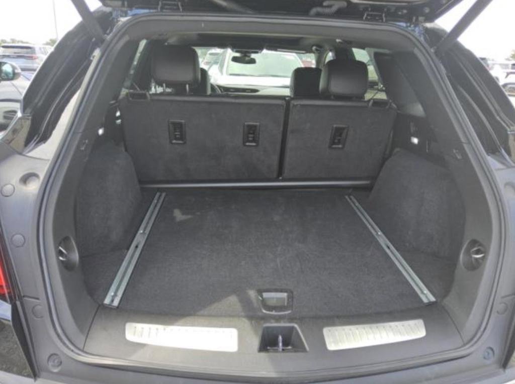 Used 2025 Cadillac XT5 Premium Luxury image 5