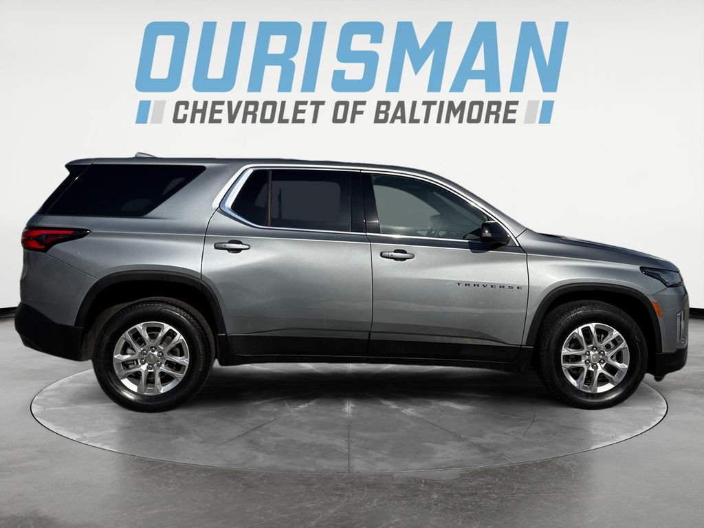 Used 2024 Chevrolet Traverse LS image 7