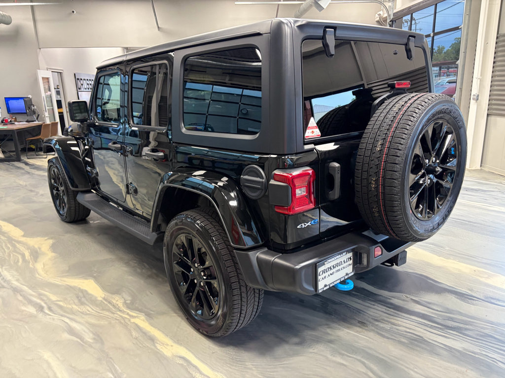 Used 2022 Jeep Wrangler Unlimited Sahara w/ Cold Weather Group AWD/4WD image 34