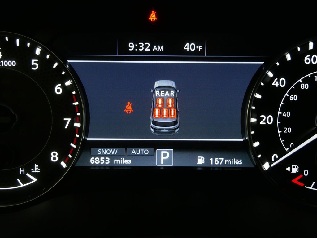 Used 2024 Nissan Armada SL w/ Captain's Chairs Package image 32