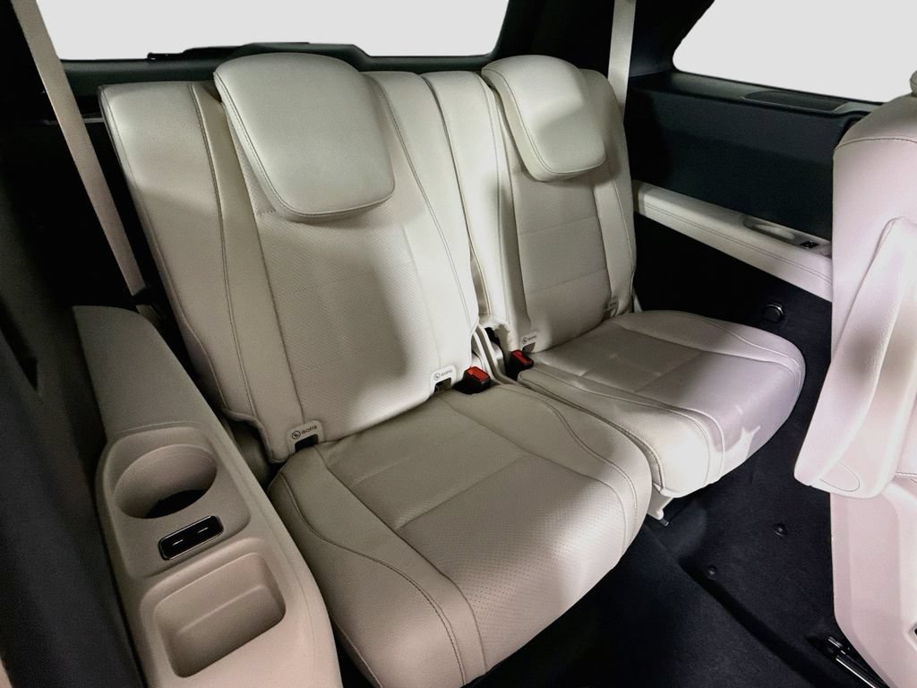 Used 2025 Mercedes-Benz GLS 450 4MATIC image 29