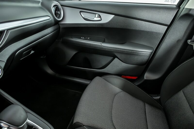 Used 2024 Kia Forte LXS FWD image 32