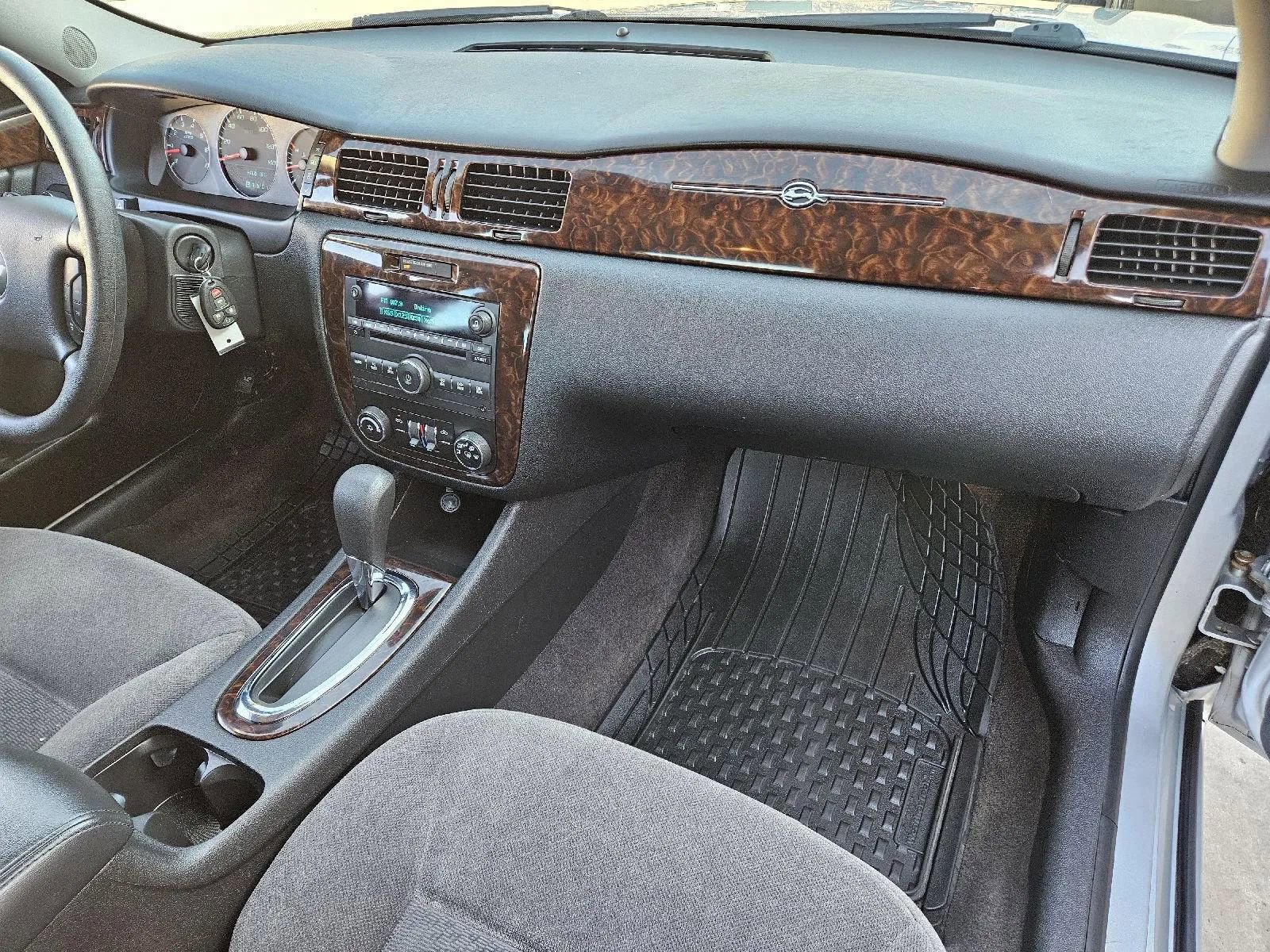 Used 2016 Chevrolet Impala LT image 15