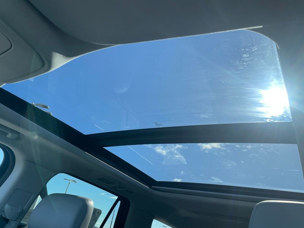 New 2026 Ford Expedition Active image 27