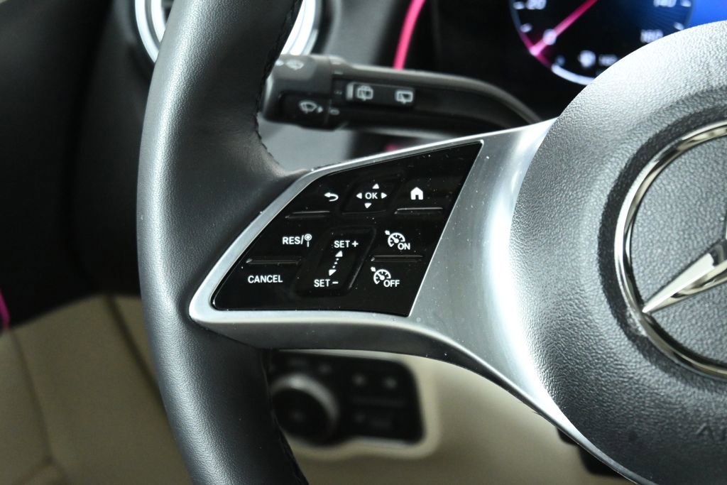 Certified 2026 Mercedes-Benz GLB 250 4MATIC image 17