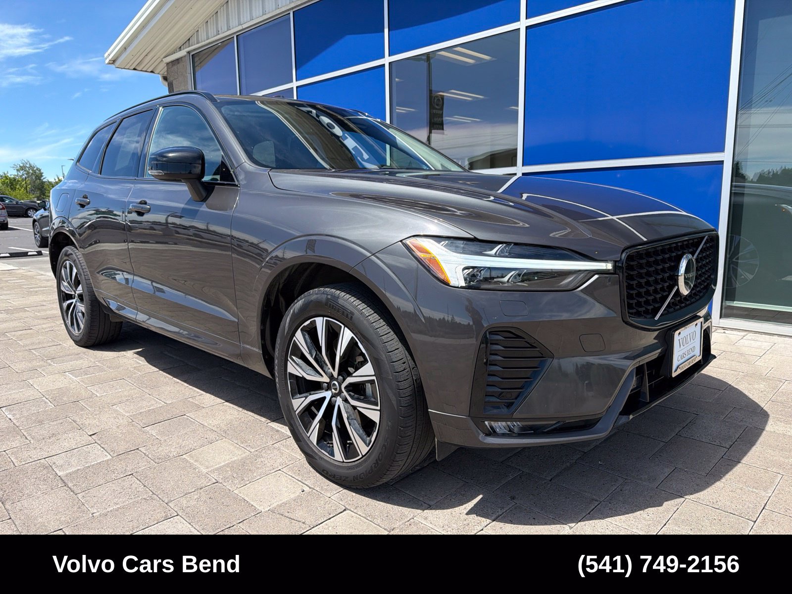 Used 2024 Volvo XC60 B5 Core w/ Protection Package Premier AWD/4WD image 2