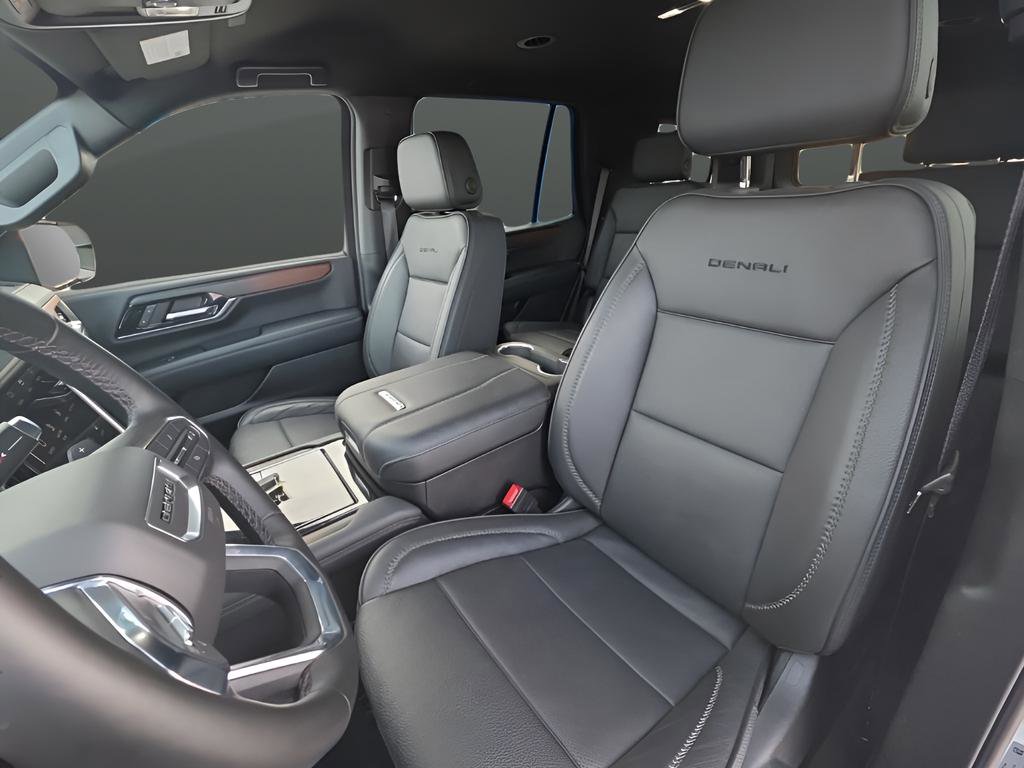 Used 2025 GMC Yukon Denali image 11