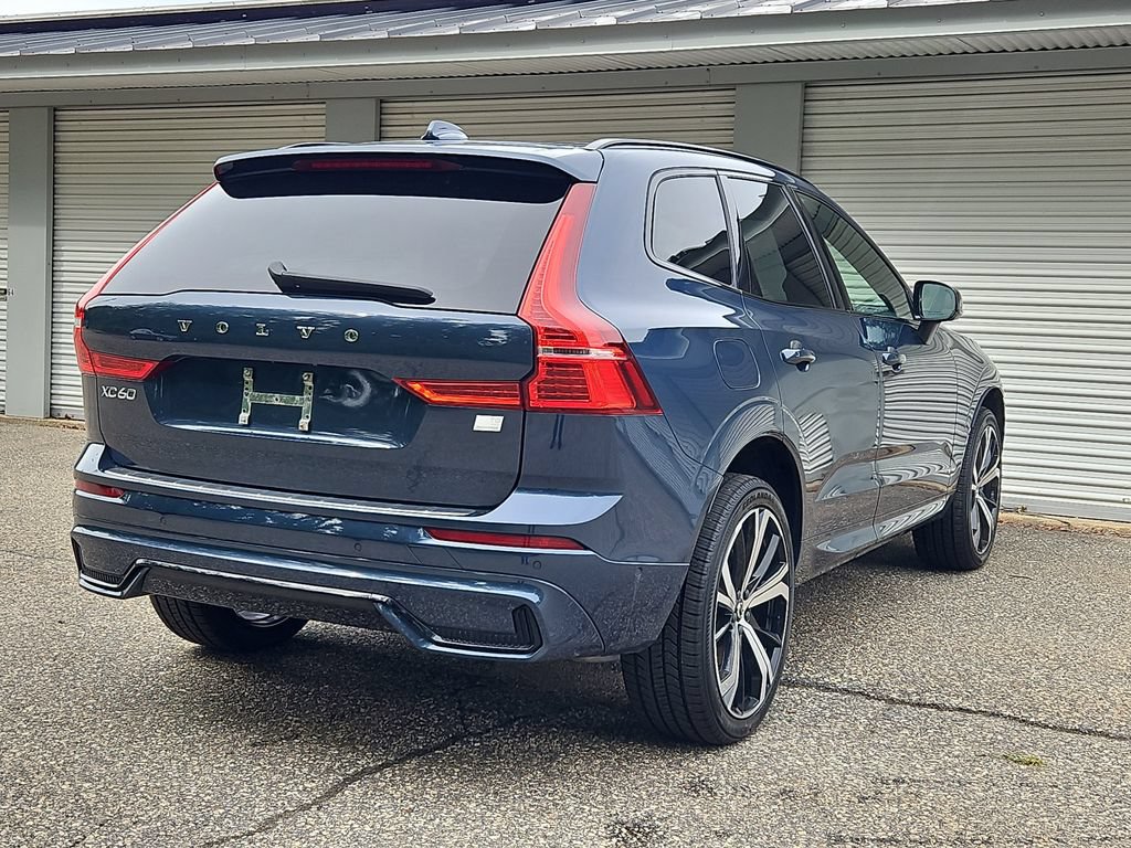 Used 2024 Volvo XC60 T8 Ultimate w/ Protection Package Premier AWD/4WD image 7