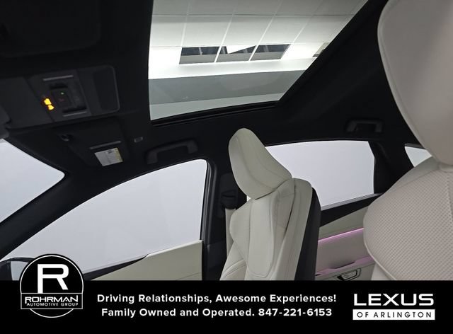 Used 2026 Lexus ES 500e AWD/4WD image 5
