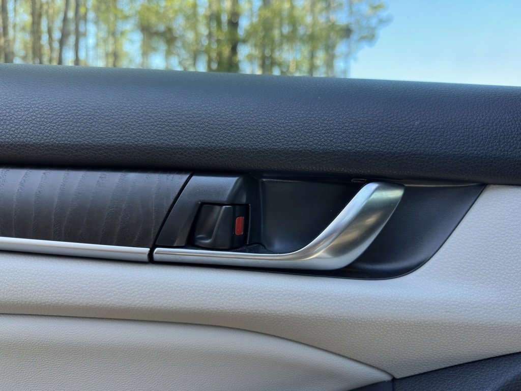 Used 2021 Honda Accord Touring image 49