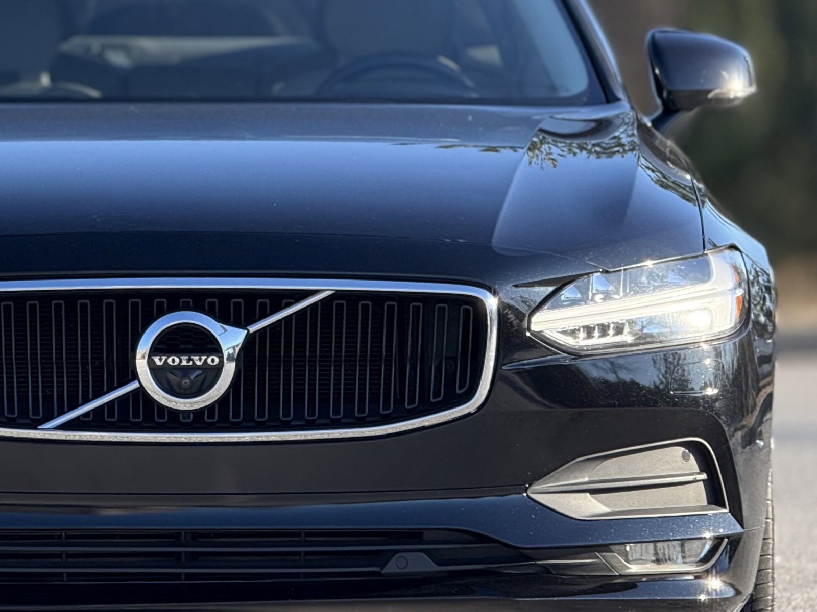 Used 2018 Volvo S90 T5 Momentum w/ Convenience Package image 14