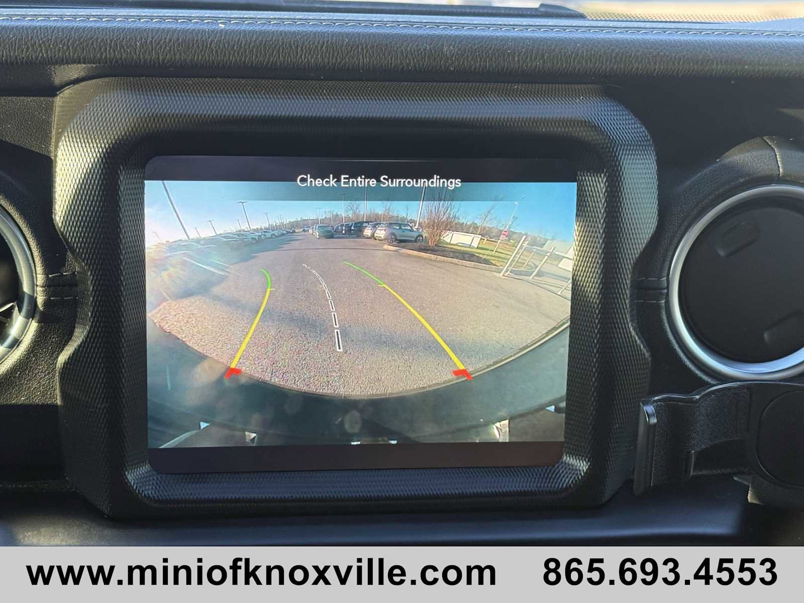 Used 2022 Jeep Wrangler Unlimited Sahara image 30