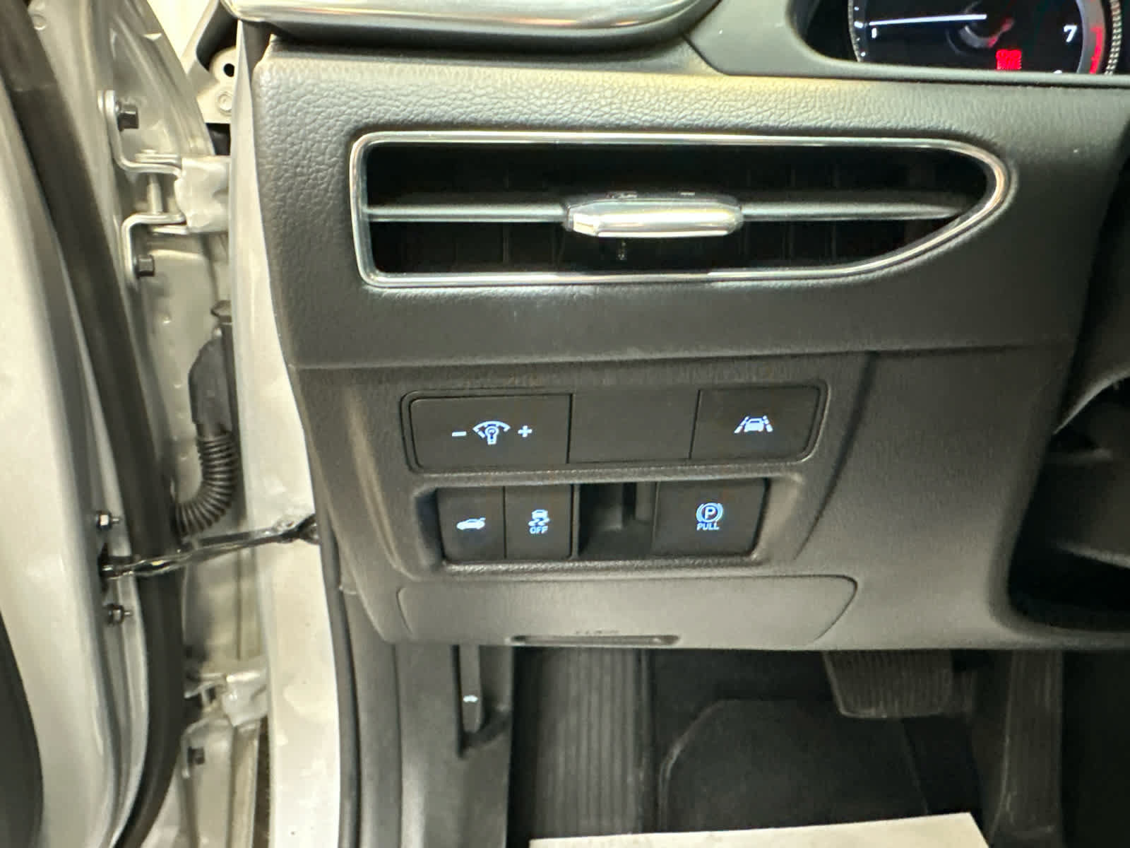 Used 2023 Hyundai Sonata SEL FWD image 23