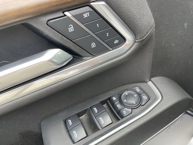 Used 2025 Chevrolet Silverado 3500 High Country w/ High Country Premium Package AWD/4WD image 13