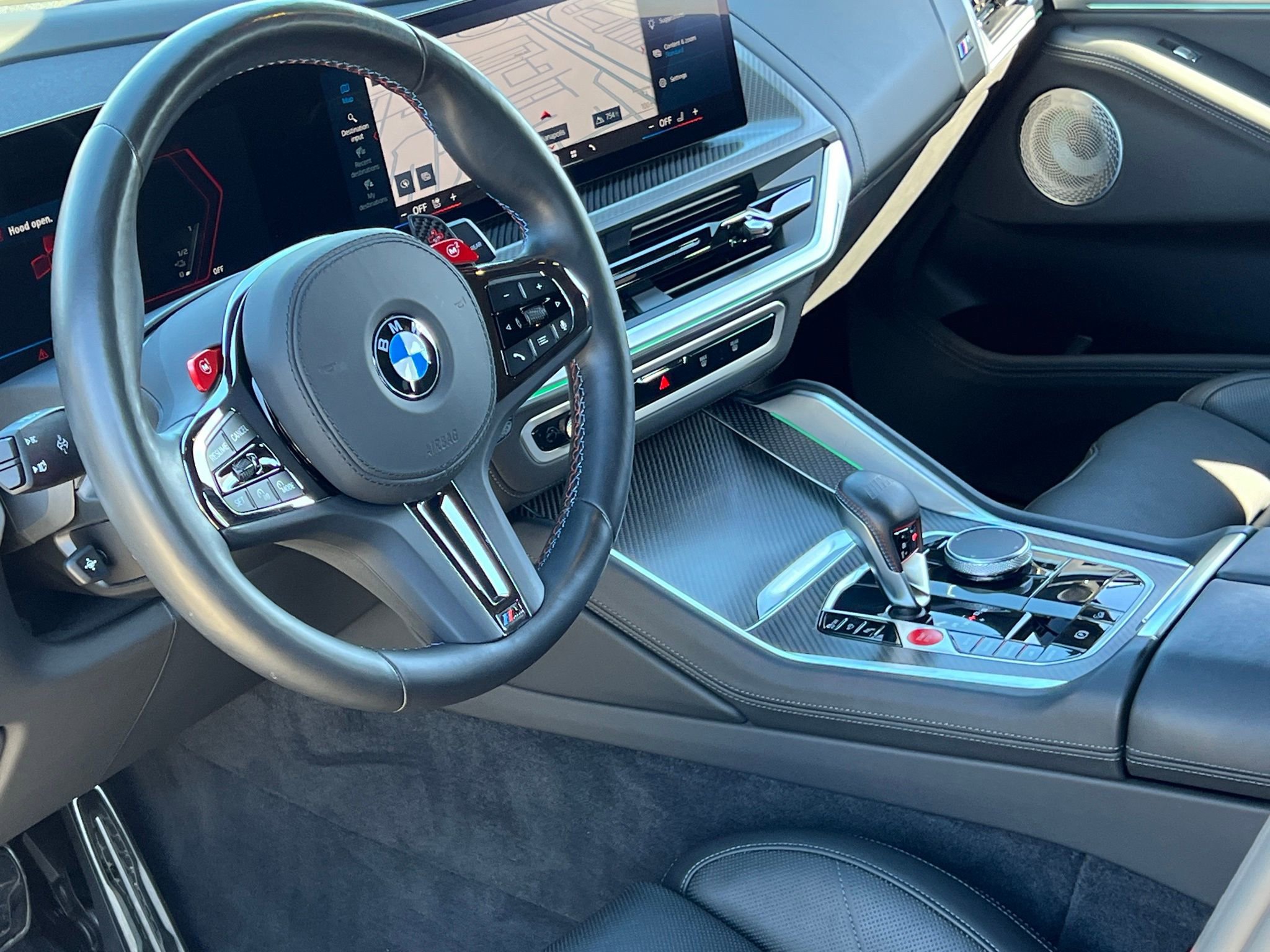 Used 2025 BMW XM image 2