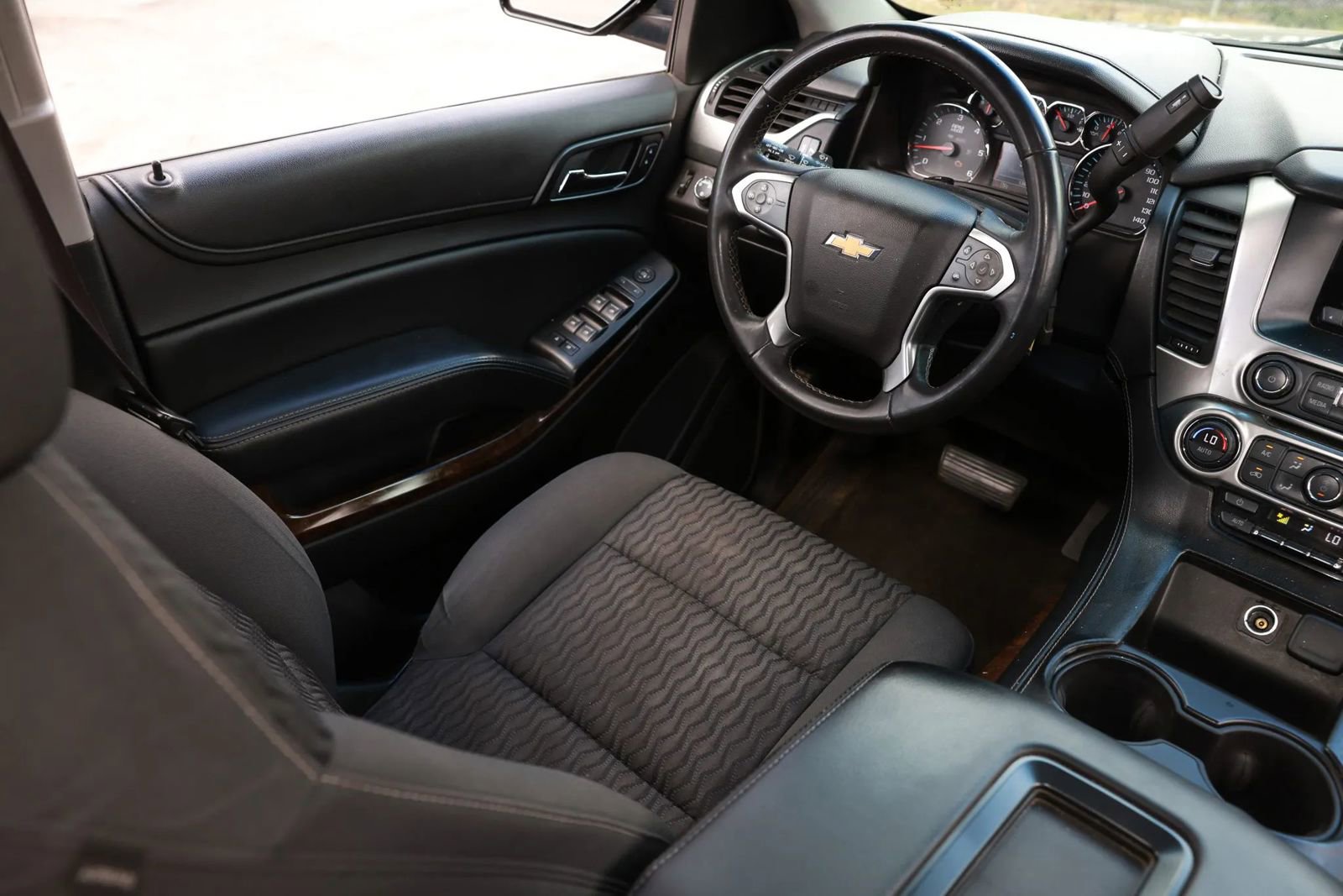 Used 2015 Chevrolet Suburban LS w/ Max Trailering Package image 22